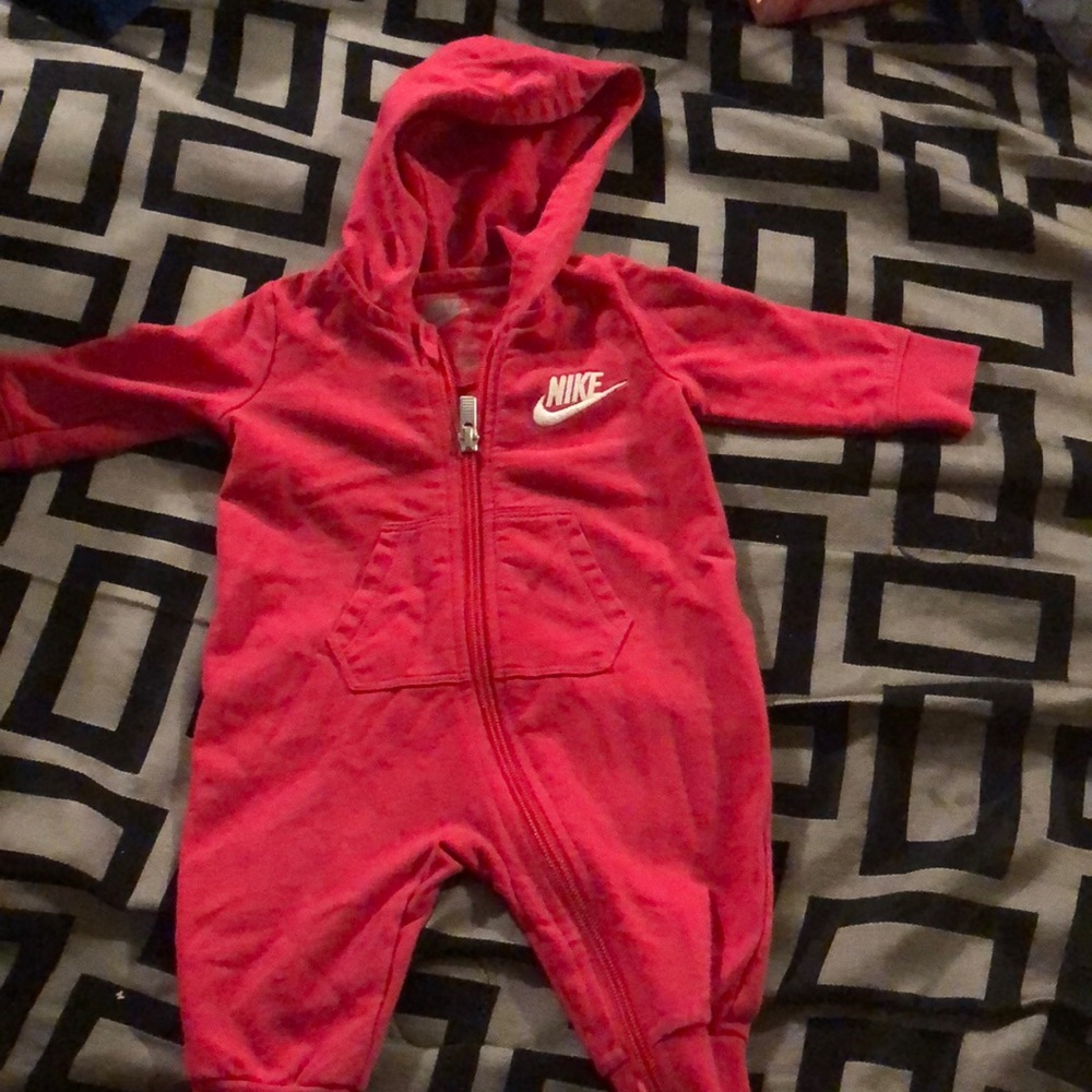 Nike 3 month romper Guc